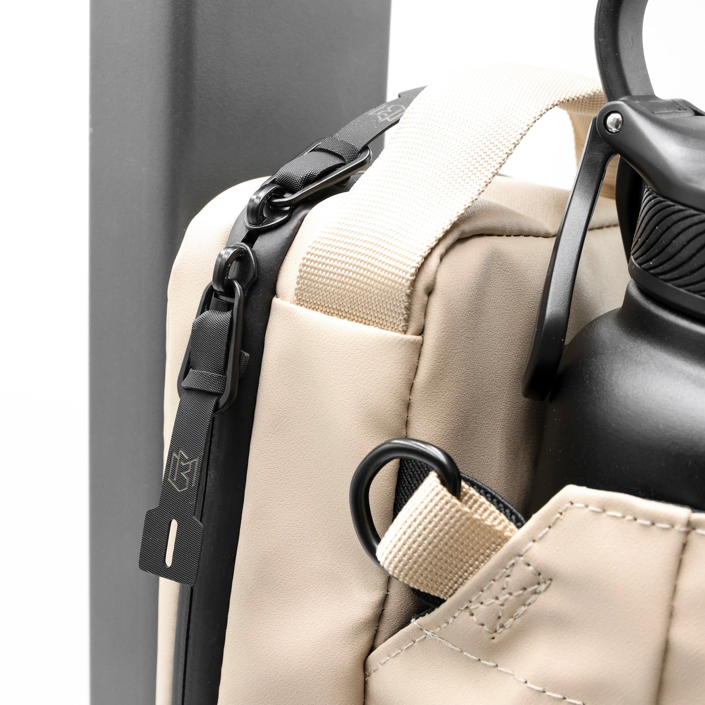 MAGNETIC BOTTLE BAG