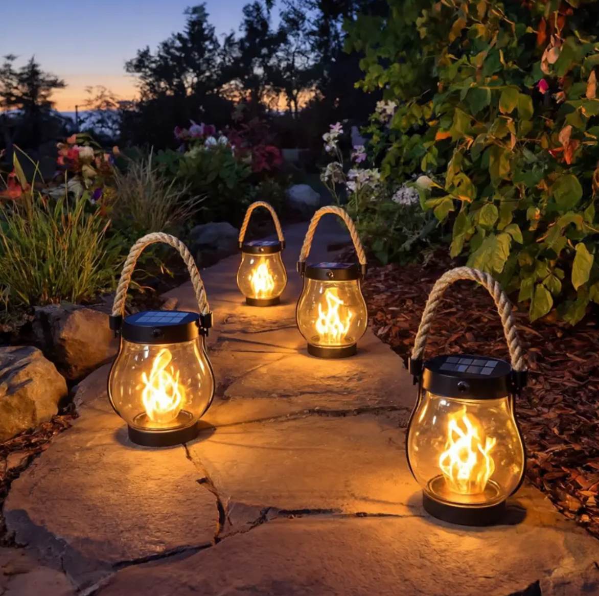 🔥 Get Ready for Cozy Outdoor Nights – Solar Flickering Flame Camp Light 💡✨