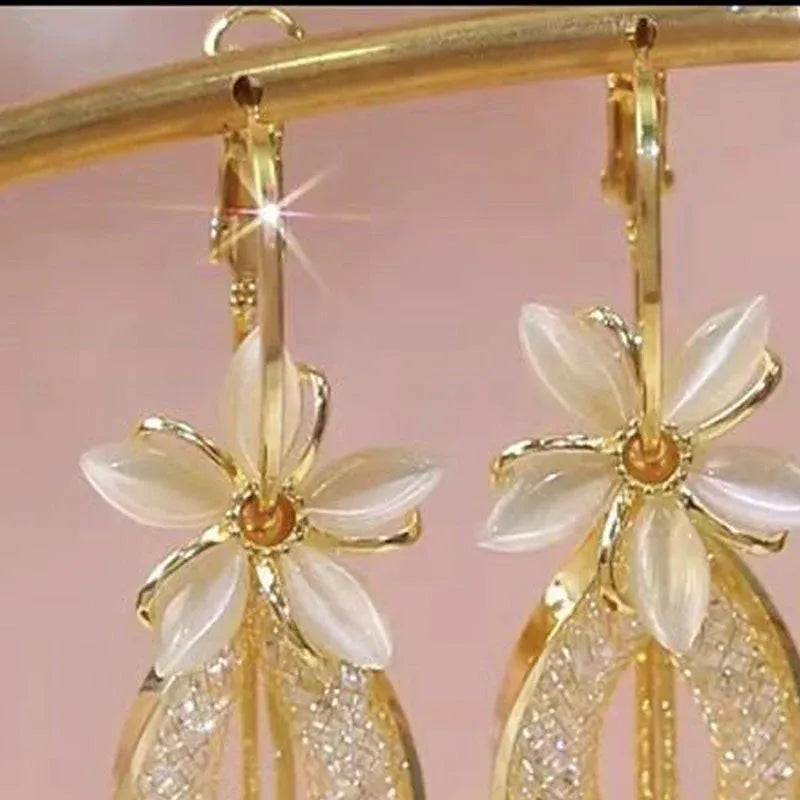 📢📢49% OFF !! ⏰Elegant Flower Tassel Dangle Earrings