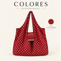 Rojo con lunares