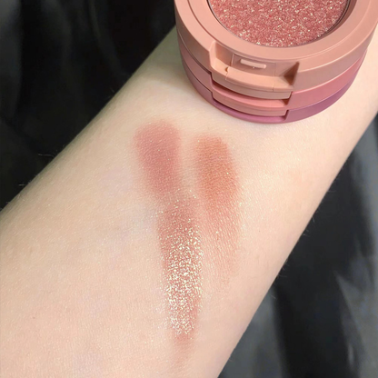 🎨Three-color eyeshadow palette with three layers✨
