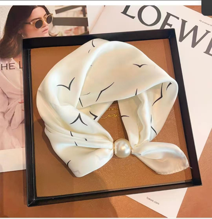 🔥HOT SALE🔥 Pearl Buckle Closure Printed Scarf
