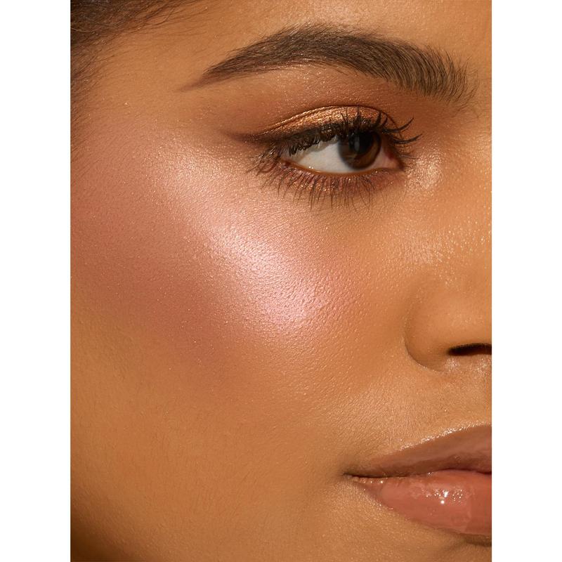 ✨ Glow Draped Highlight & Blush Palette 💕 – Four Dreamy Shades for a Fresh, Radiant Glow 🌸💫