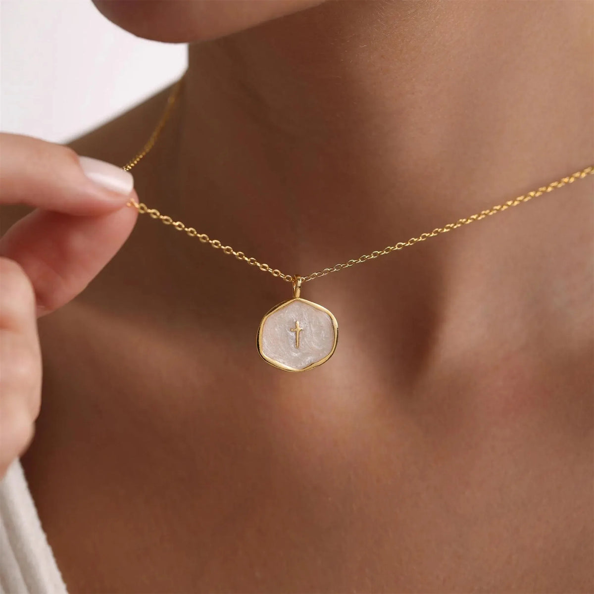 New Arrival✨The "Serene Faith" Vintage Oval Cross Necklace