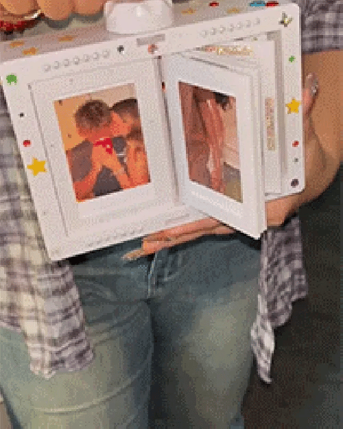 🏡The Memories We Never Forget – ✨Rotating Meaningful Photo Frame 🖼️