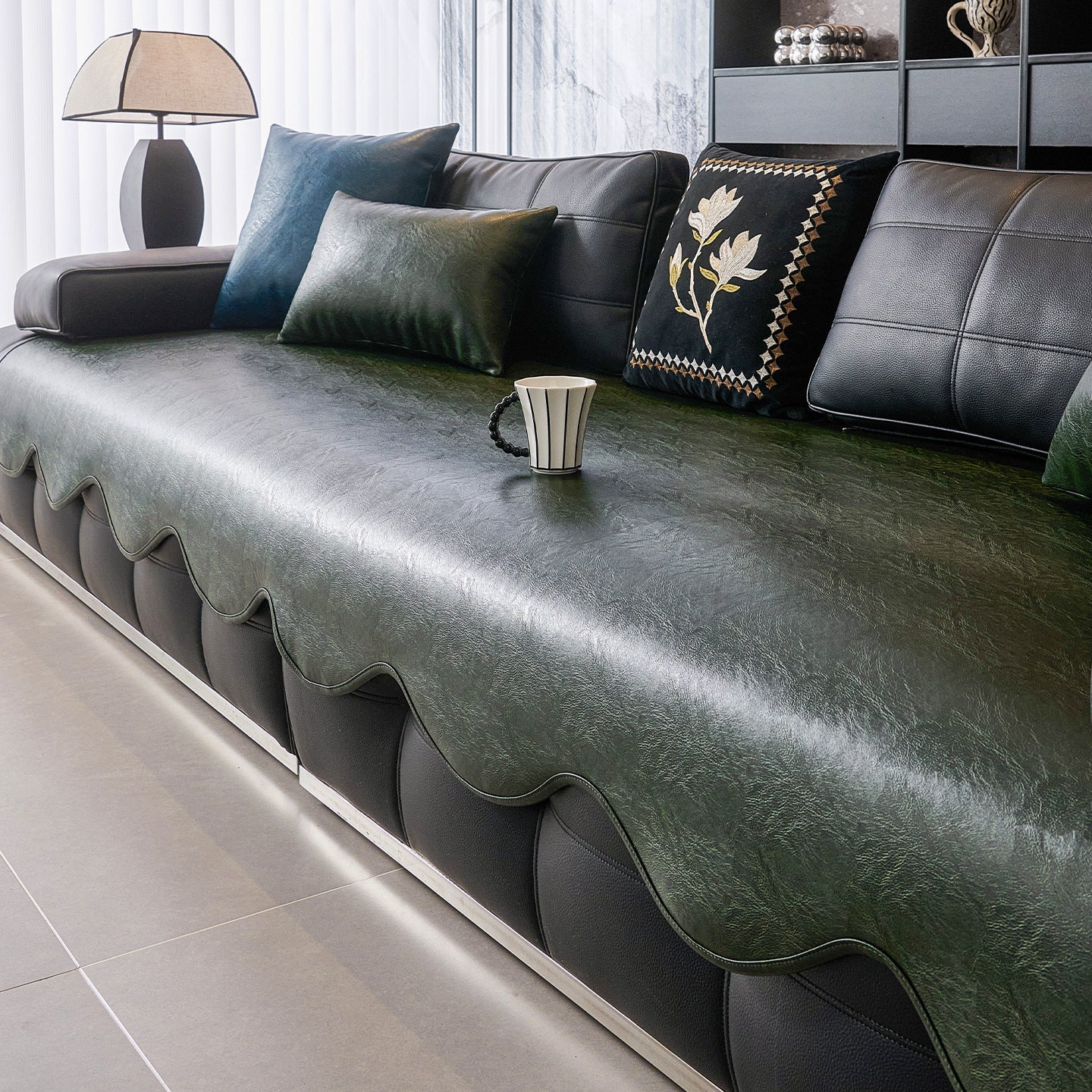 💎 Premium Sofa Seat Protector✨ Waterproof Faux Leather Cover for Everyday Protection
