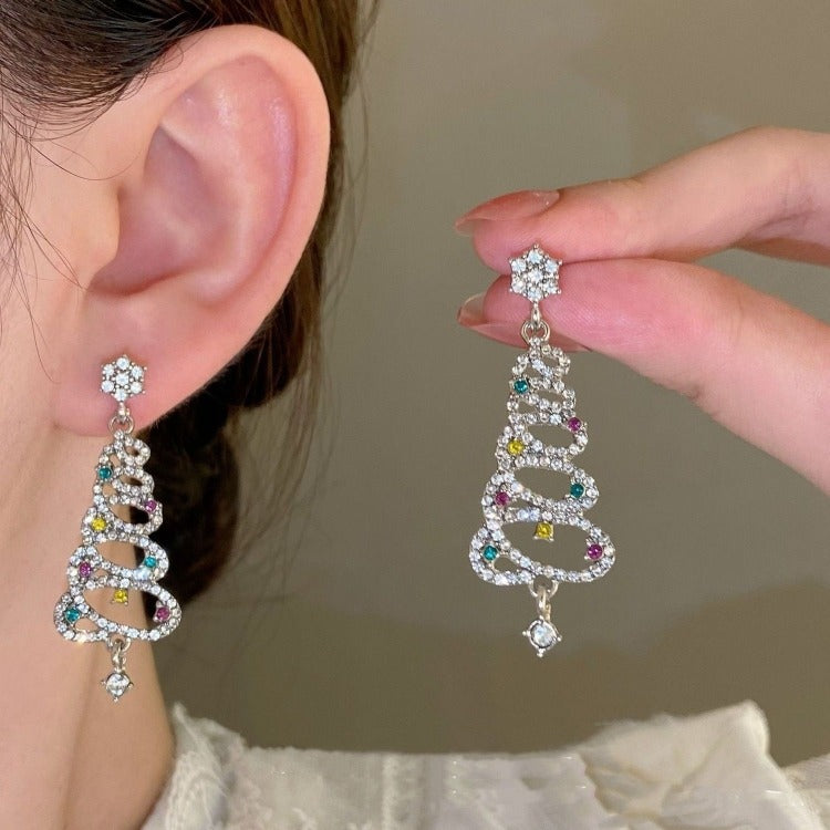 🎄💎 Christmas Tree Drop Earrings — Sparkling & Stylish Holiday Jewelry