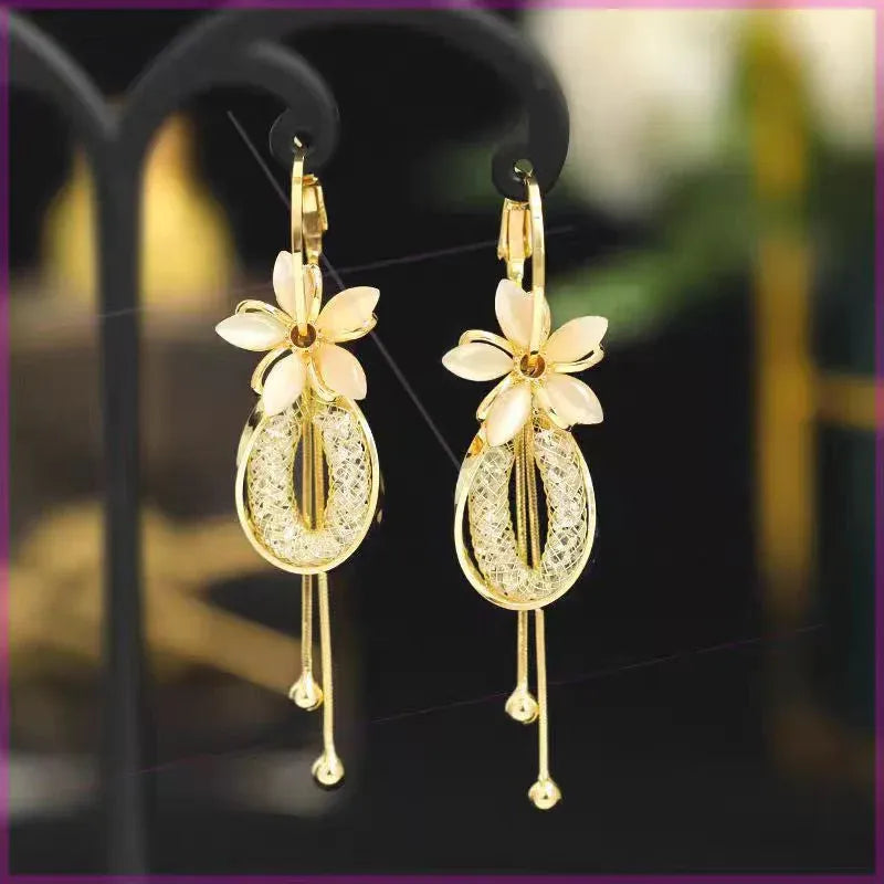 📢📢49% OFF !! ⏰Elegant Flower Tassel Dangle Earrings