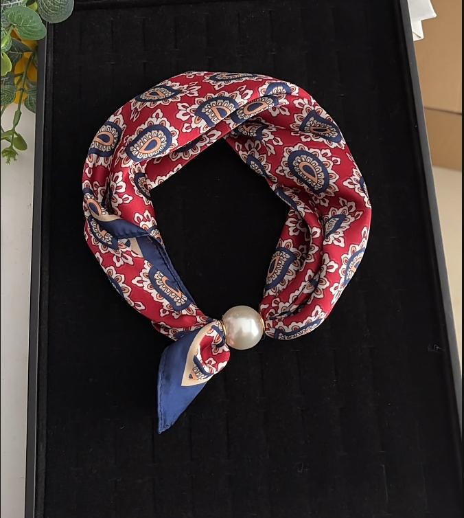 🔥HOT SALE🔥 Pearl Buckle Closure Printed Scarf