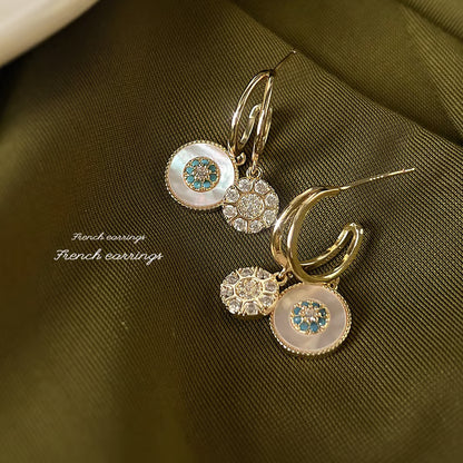 💎 Sparkling Natural Shell Zircon Earrings – Elegant & Lightweight