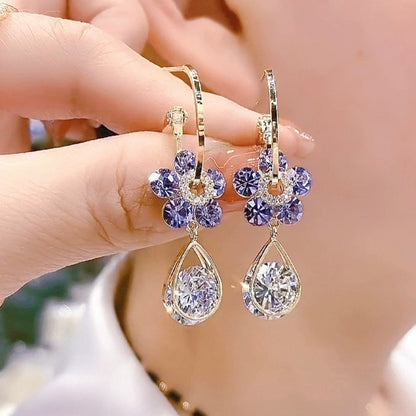 💖 Floral Crystal Drop Earrings