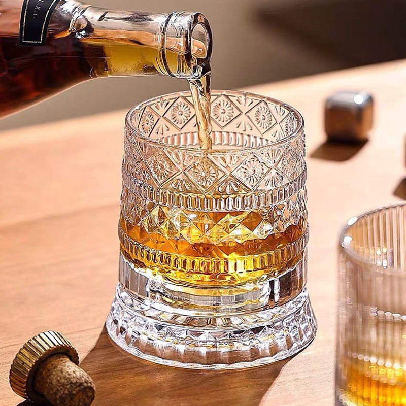 🥛💎360° Rotating Whiskey Glass Tumbler